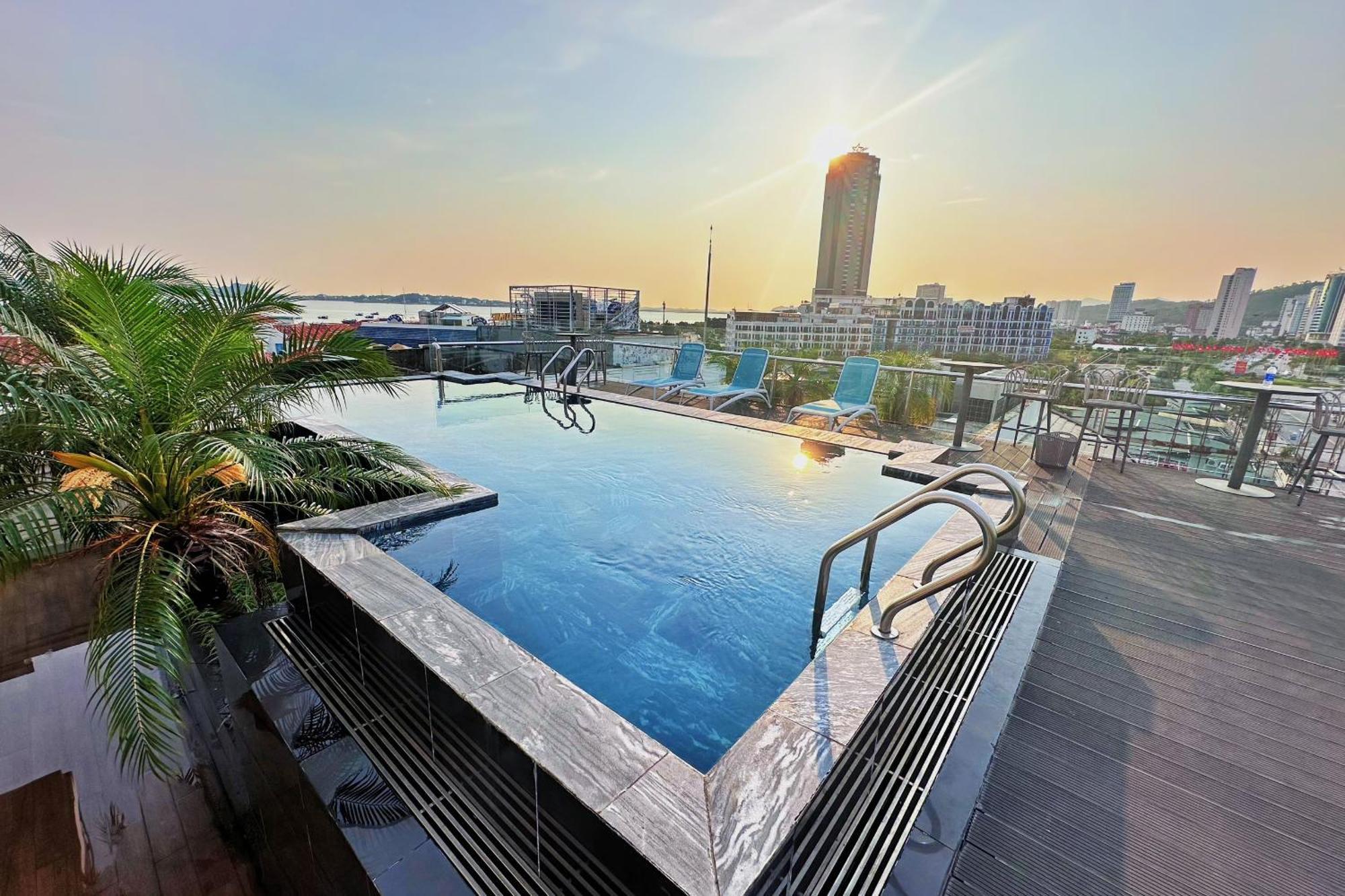 Green Suites Hotel Hạ Long Exterior foto