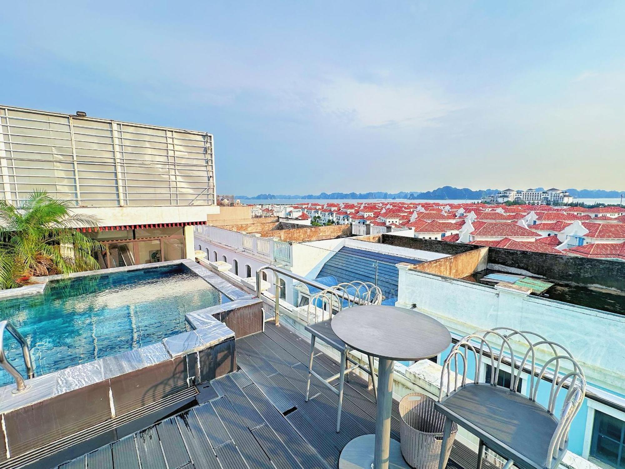 Green Suites Hotel Hạ Long Exterior foto